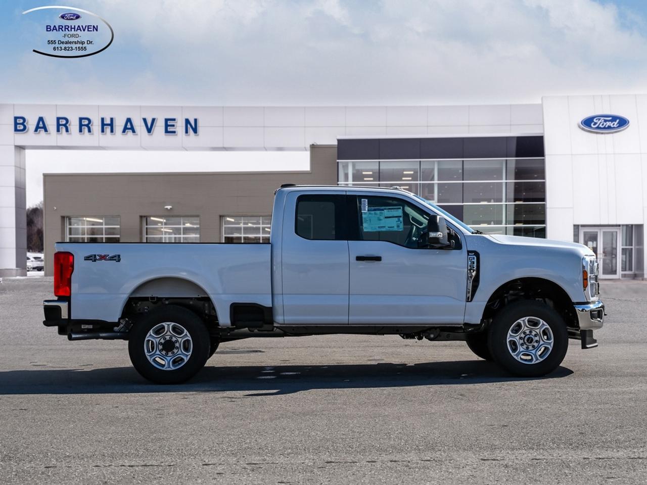 2027 Ford F-350 Super Duty SRW XLT Photo5