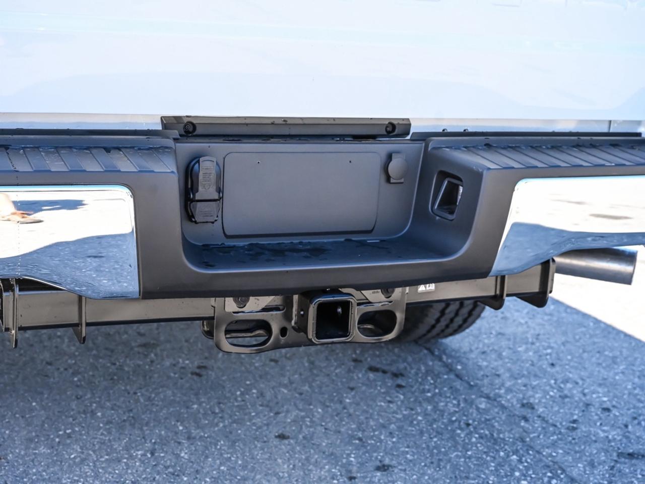 2027 Ford F-350 Super Duty SRW XLT Photo