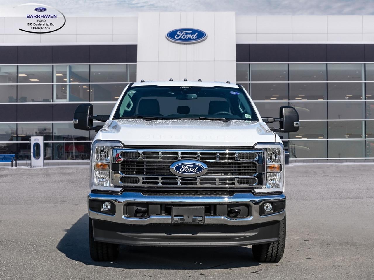 2027 Ford F-350 Super Duty SRW XLT Photo