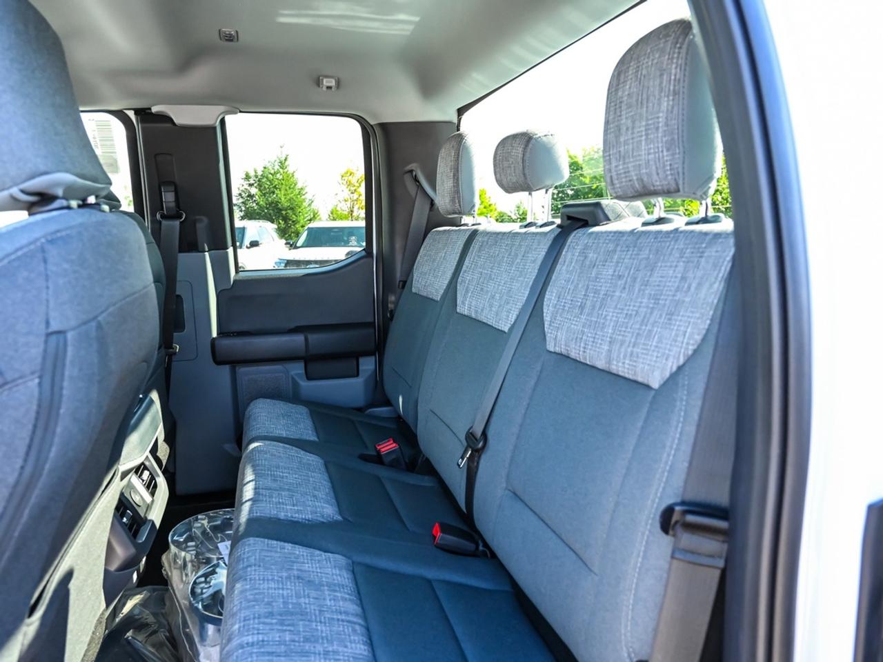 2027 Ford F-350 Super Duty SRW XLT Photo