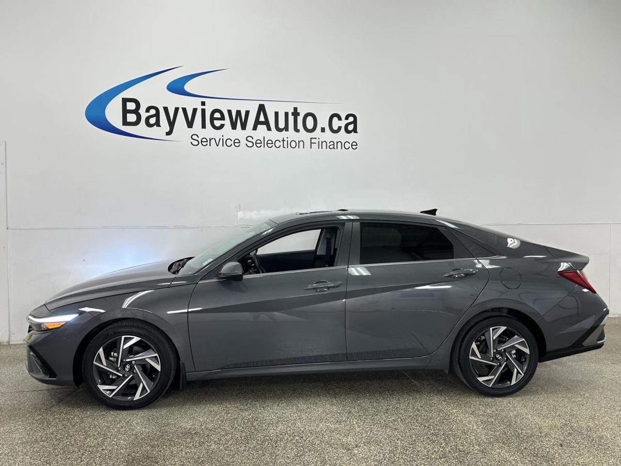 2025 Hyundai Elantra Luxury - LEATHER/SUNROOF/25KM/OFF HYUNDAI 1 OWNER LEASE! Photo