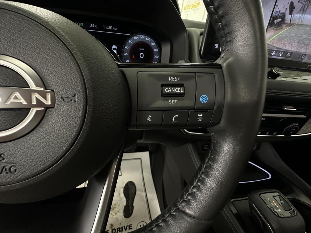 2024 Nissan Rogue Platinum AWD PLATINUM - BLACK LEATHER/PANO/NAVI/15KM/1 OWNER LEASE RETURN! Photo