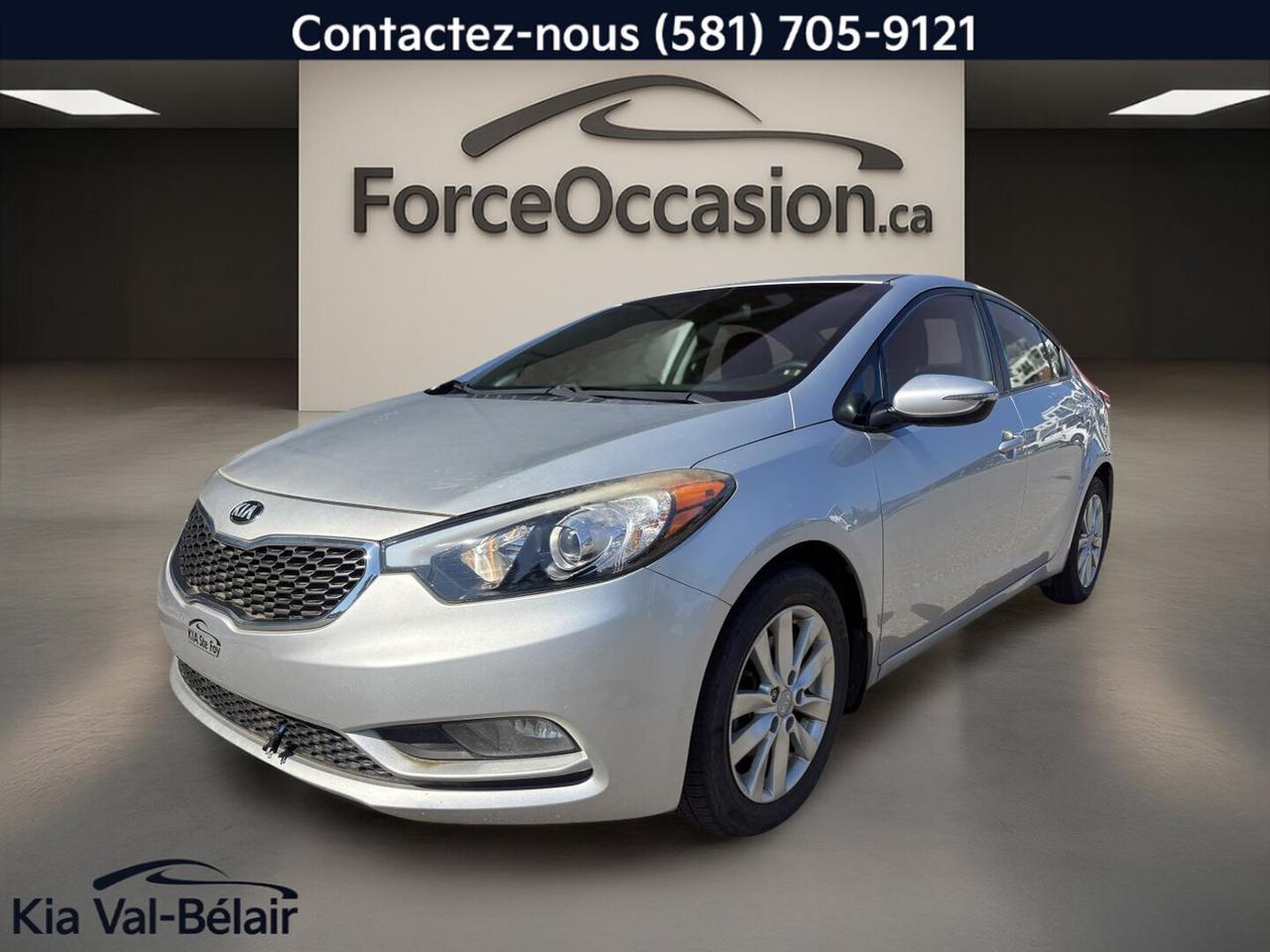 Jamais accidenté // Un seul propriétaire // Inspecté en 135 points

La Kia Forte 2014 LX+ offerte chez Kia Val-Bélair à Québec se présente dans une combinaison gris extérieur et noir intérieur sobre et facile à apprécier au quotidien. Avec seulement 17 025 km à lodomètre, ce véhicule usagé propose un moteur de 1,8 litre, une transmission automatique et un équipement bien choisi.

CARACTÉRISTIQUES DU FORTE LX+ * A/C * BLUETOOTH * CRUISE * SIÈGES CHAUFF *
»» Moteur 1,8 litre à 4 cylindres
»» Transmission automatique à 6 rapports
»» Climatisation avant incluse de série
»» Sièges avant chauffants ajoutés à bord

CARACTÉRISTIQUES DE SÉCURITÉ AVANCÉES
»» Freins antiblocage avec contrôle de stabilité
»» Coussins gonflables latéraux avant inclus
»» Rideaux gonflables latéraux de tête
»» Serrures de sécurité enfant arrière

PERFORMANCE ET EFFICACITÉ
»» Moteur 1,8 litre sans plomb
»» Transmission automatique à 6 vitesses
»» Traction avant pour conduite prévisible
»» Direction assistée pour manoeuvres facilitées

CONFORT
»» Climatisation avant pour saisons chaudes
»» Sièges avant chauffants appréciés lhiver
»» Volant réglable pour meilleure position
»» Vitres électriques pratiques au quotidien

TECHNOLOGIE ET CONNECTIVITÉ
»» Intégration Bluetooth pour appels mains libres
»» Commandes audio pratiques au volant
»» Régulateur de vitesse sur autoroute
»» Radio satellite incluse au véhicule

ESPACE DE CHARGEMENT
»» Coffre arrière accessible facilement
»» Banquette arrière avec accès au coffre
»» Configuration berline à 4 portes
»» Dégivreur arrière utile par temps froid

RÉCOMPENSES ET RECONNAISSANCES
»» Top Safety Pick, Insurance Institute for Highway Safety, 2014

APPRÉCIÉ DES AUTRES PROPRIÉTAIRES
»» Faible kilométrage très rare pour lannée
»» Commandes simples et faciles à utiliser
»» Conduite stable et format pratique
»» Chauffage des sièges apprécié lhiver

GARANTIE
»» Garantie légale seulement
»» Garantie dusage
»» Garantie de durée raisonnable
»» Garantie contre les vices cachés

Cette Kia Forte 2014 LX+ convient bien à lacheteur qui cherche une berline compacte simple à utiliser, bien équipée pour le climat dici et affichant un très bas kilométrage. Ses 4 portes, ses rétroviseurs chauffants, ses phares automatiques et sa transmission automatique en font un choix pratique à Québec.

Le véhicule mise sur des éléments concrets qui comptent chaque jour. On retrouve les rétroviseurs électriques chauffants, louverture à distance du coffre, les phares antibrouillard, le verrouillage automatique des portes ainsi que des miroirs de courtoisie éclairés pour le conducteur et le passager, sans complexité inutile.

Sous le capot, le moteur de 1,8 litre fonctionne à lessence sans plomb et sassocie à une boîte automatique à 6 rapports. Cette configuration est reconnue pour offrir une conduite souple en ville comme sur route. La traction avant et le contrôle de stabilité ajoutent un comportement rassurant dans diverses conditions.

À bord, laménagement noir conserve une présentation classique et discrète. Les commandes audio au volant, lintégration Bluetooth et le régulateur de vitesse rendent les déplacements plus agréables. Les sièges avant chauffants et la climatisation avant ajoutent un niveau de confort concret durant les saisons de Québec.

Le NIV de ce Kia Forte LX+ * A/C * BLUETOOTH * CRUISE * SIÈGES CHAUFF * 2014 est le KNAFX4A62E5252887 .

Garantie prolongée disponible, livraison en 48h