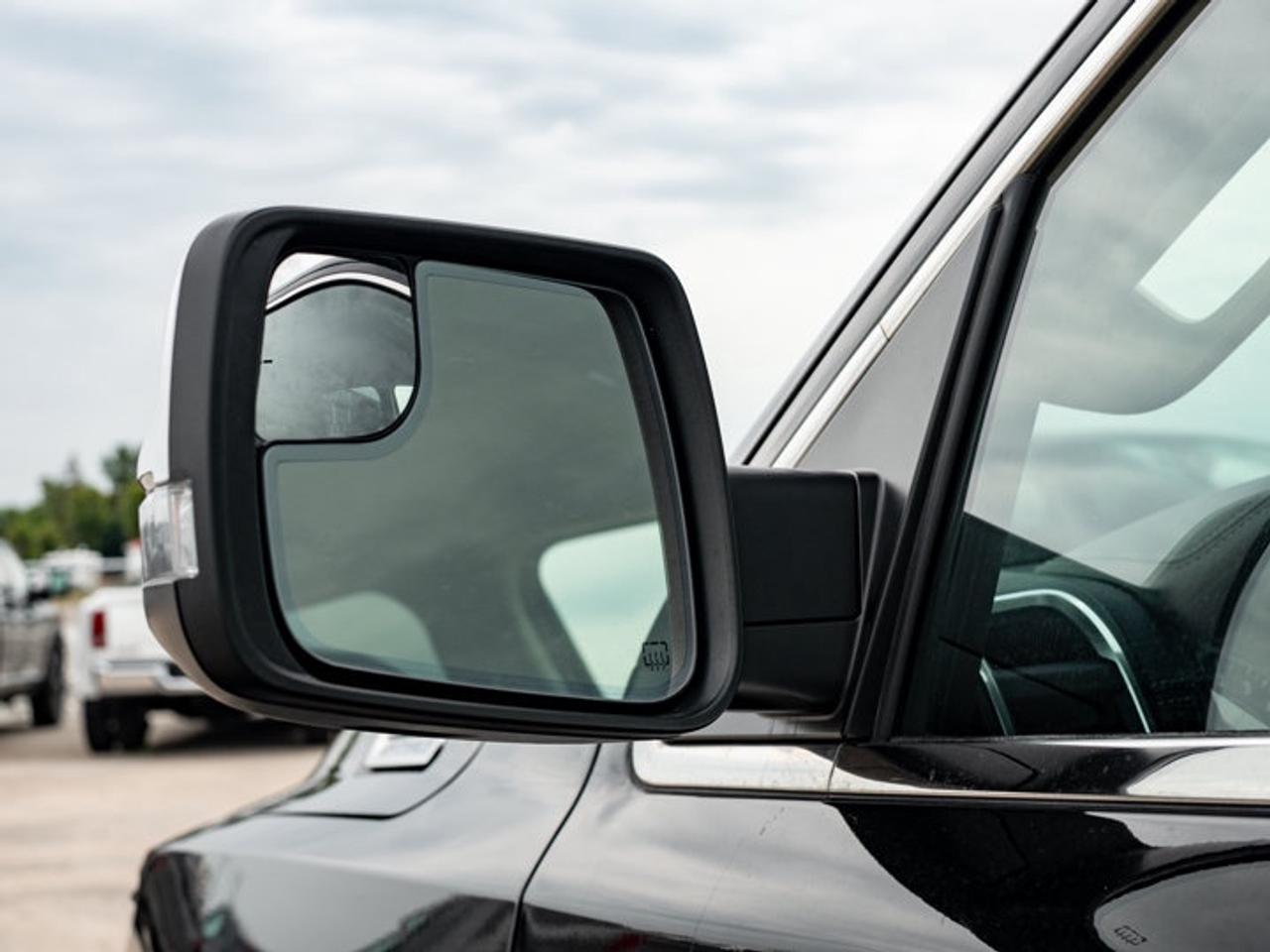 2022 RAM 1500 Laramie Photo