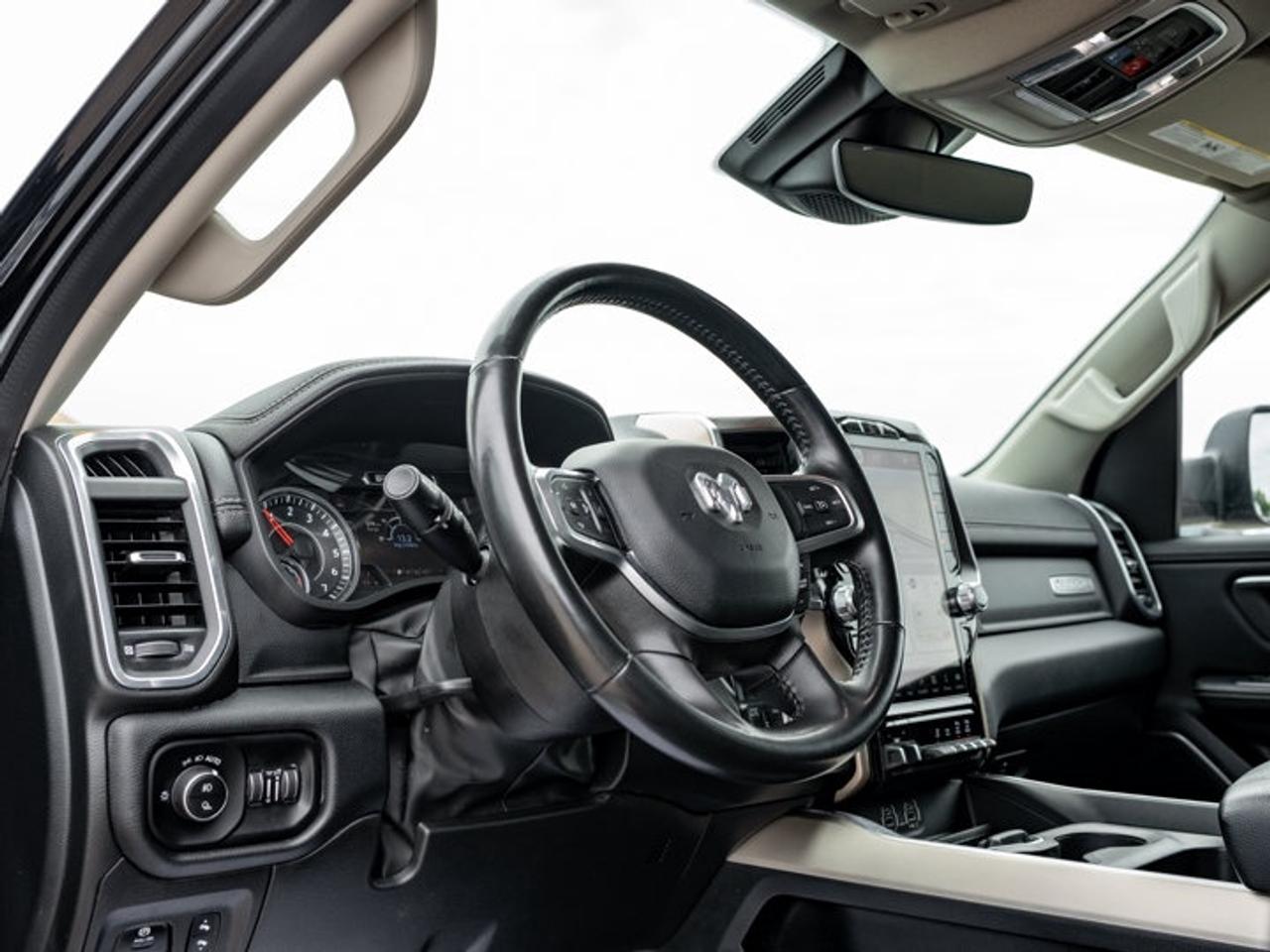 2022 RAM 1500 Laramie Photo