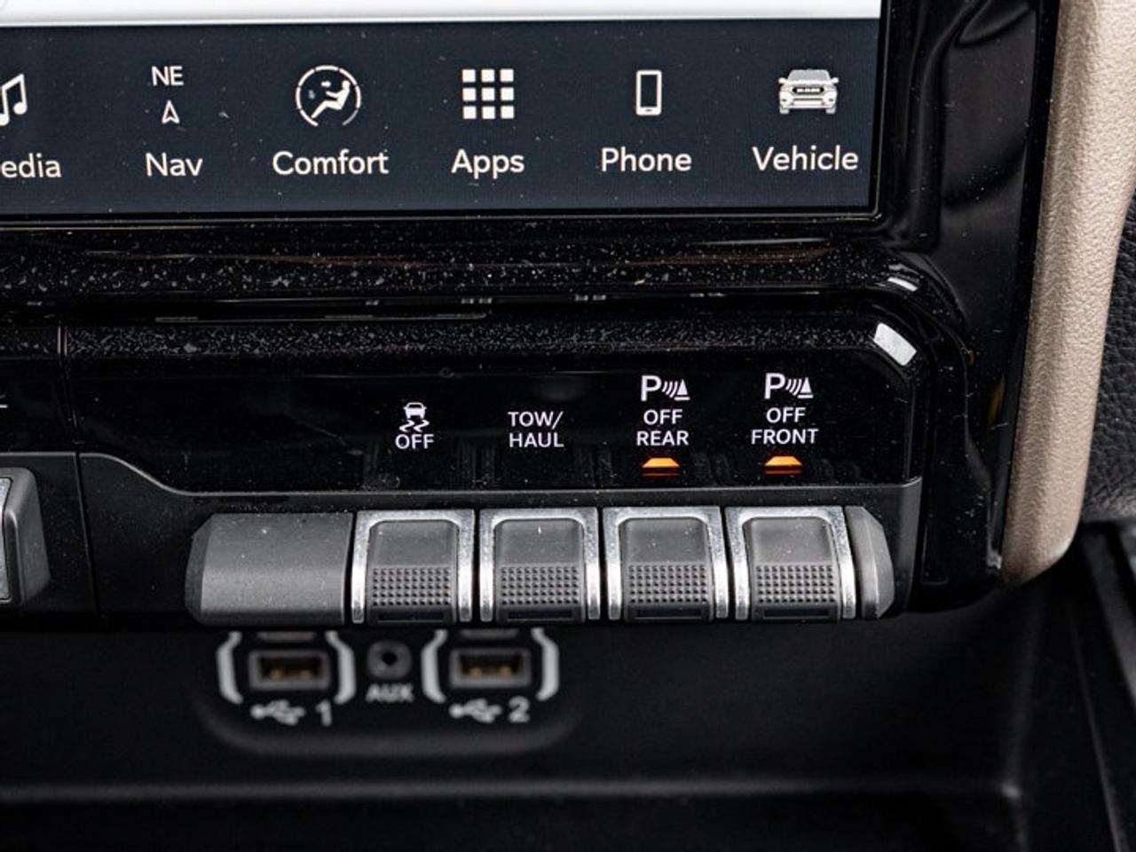 2022 RAM 1500 Laramie Photo