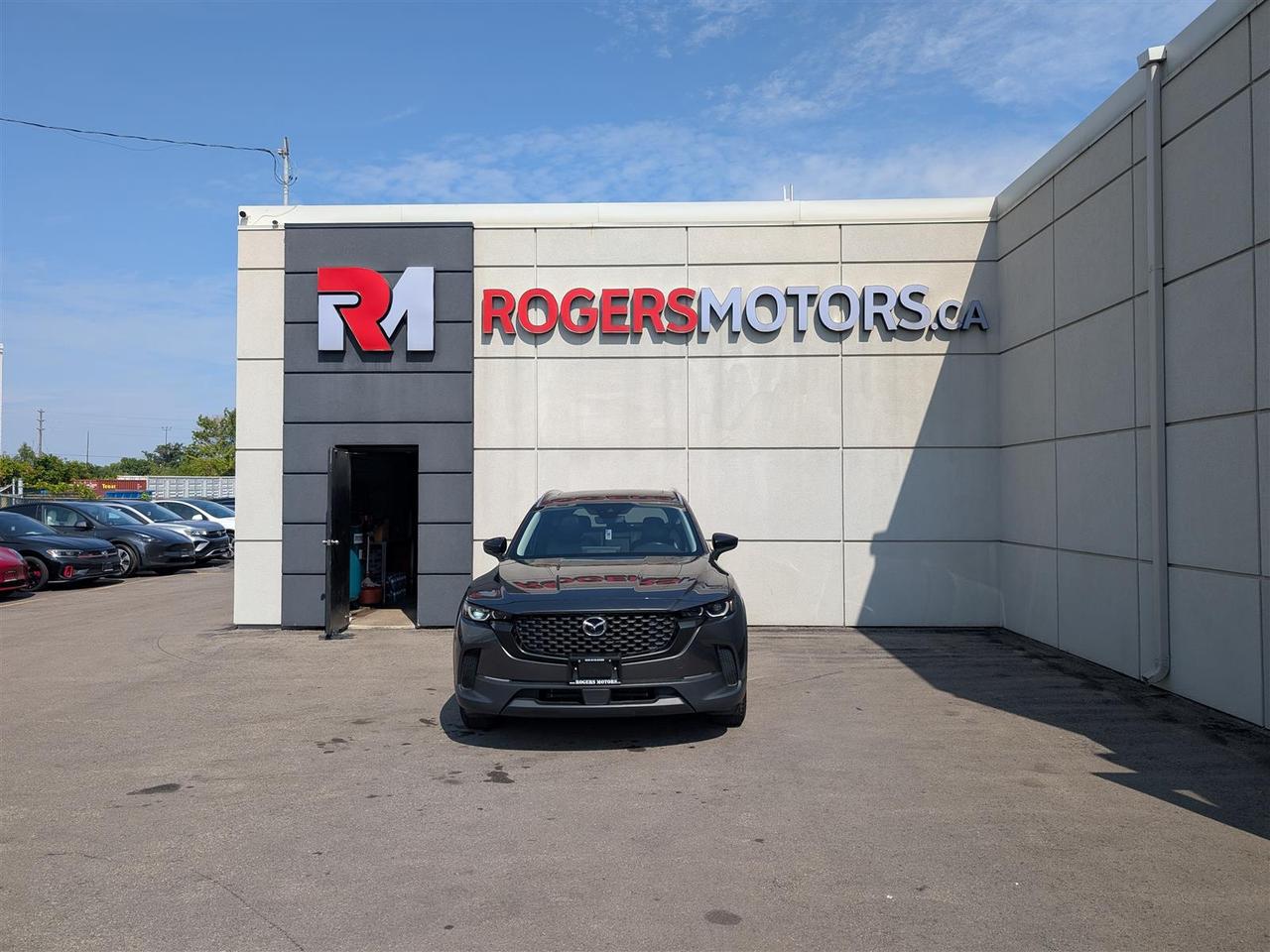 2024 Mazda CX-50 GS-L AWD - PANO ROOF - REV CAM - TECH FEATS- Photo