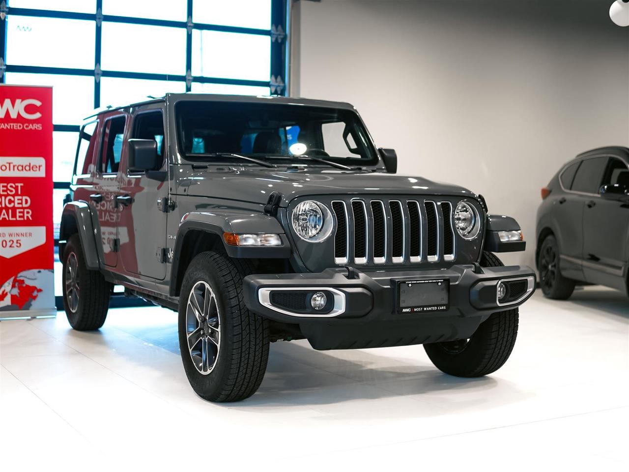 2023 Jeep Wrangler SAHARA | NO ACCIDENTS | LEATHER | NAV | BLIND | 4X4 Photo