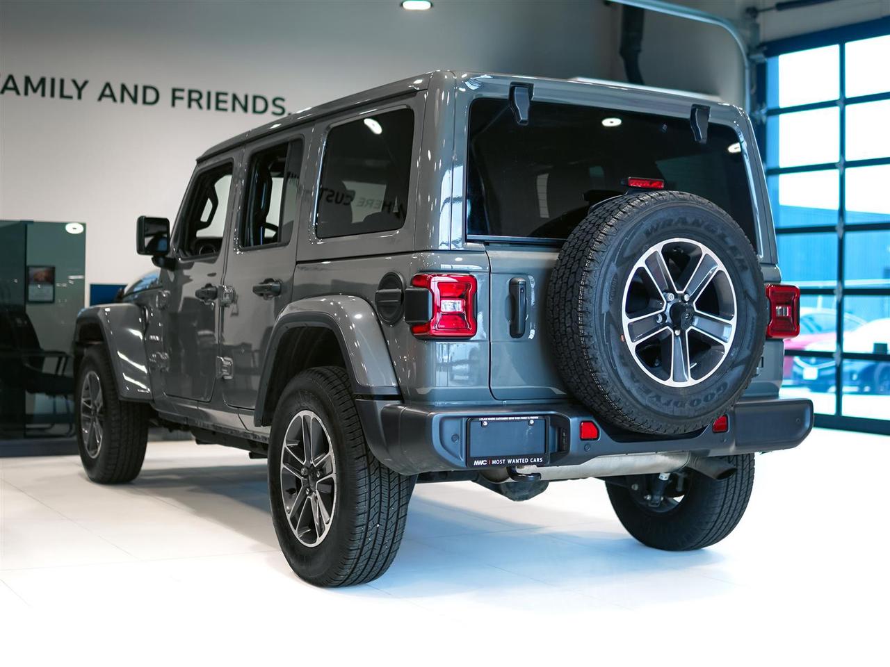2023 Jeep Wrangler SAHARA | NO ACCIDENTS | LEATHER | NAV | BLIND | 4X4 Photo