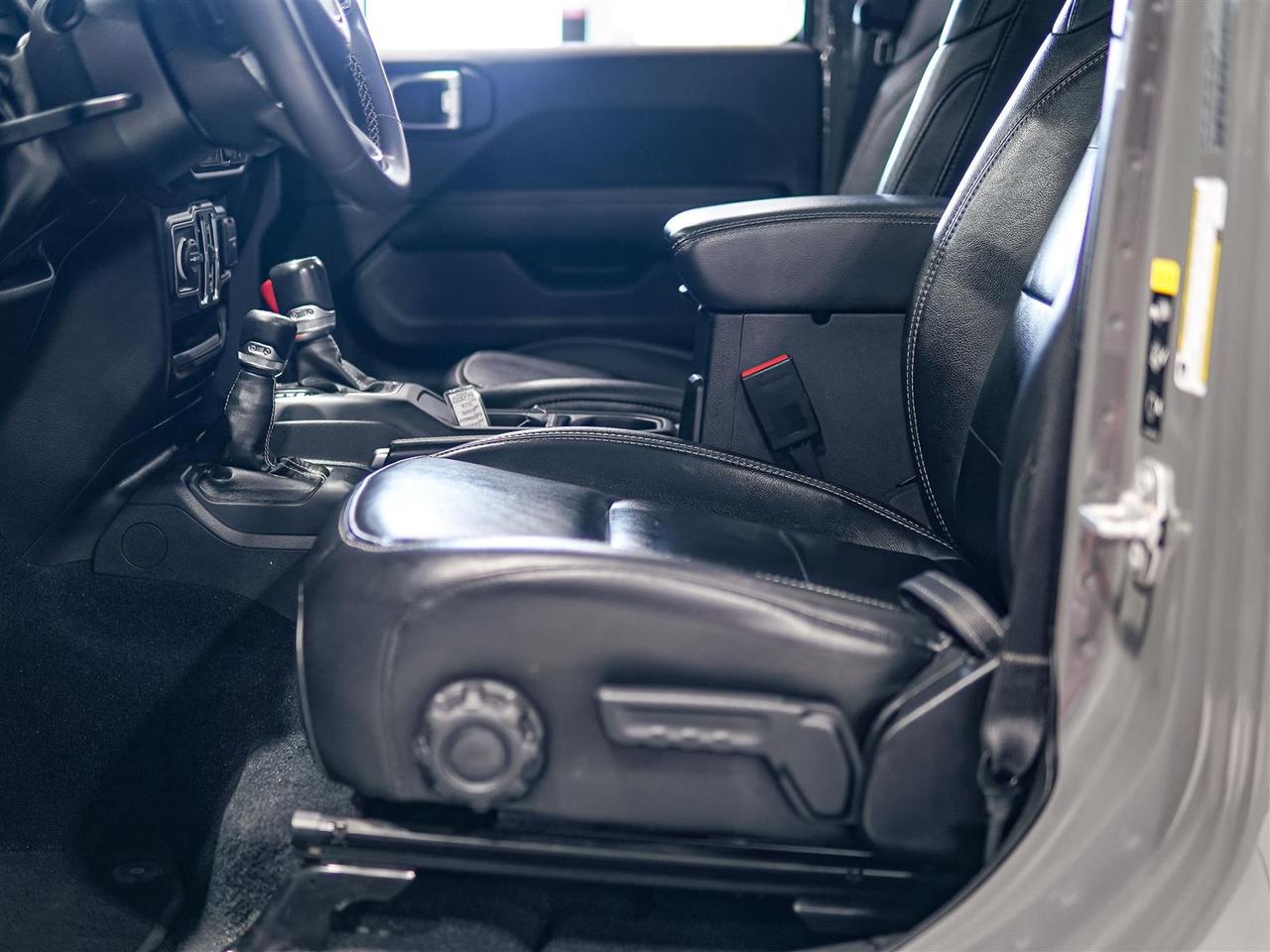 2023 Jeep Wrangler SAHARA | NO ACCIDENTS | LEATHER | NAV | BLIND | 4X4 Photo