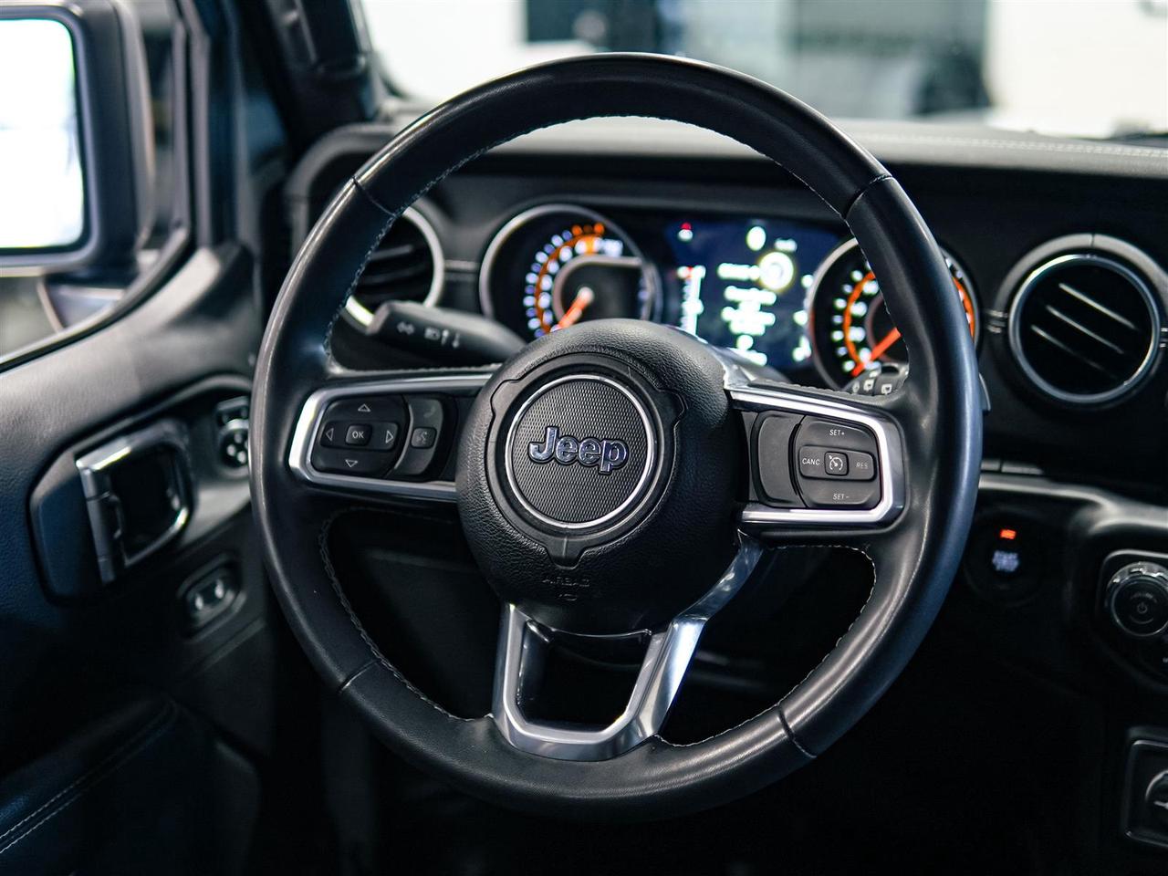 2023 Jeep Wrangler SAHARA | NO ACCIDENTS | LEATHER | NAV | BLIND | 4X4 Photo