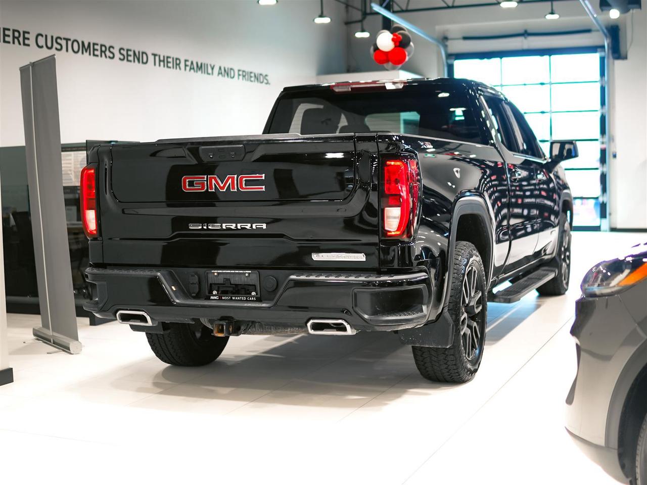 2024 GMC Sierra 1500 ELEVATION | 4X4 | 3.0 DIESEL | BLK PKG | NO ACCIDENTS Photo