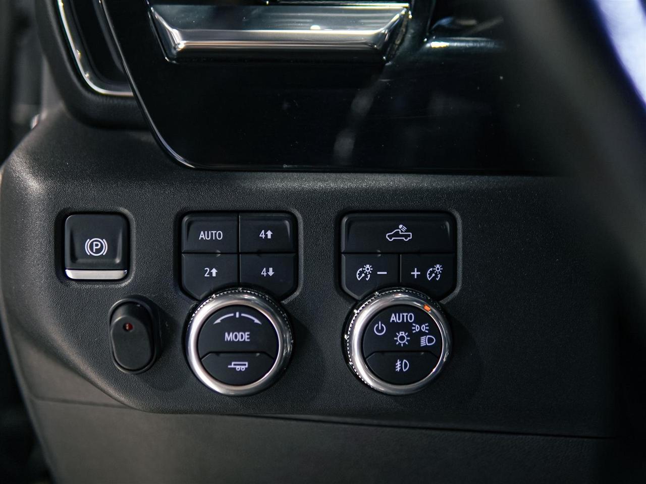 2024 GMC Sierra 1500 ELEVATION | 4X4 | 3.0 DIESEL | BLK PKG | NO ACCIDENTS Photo