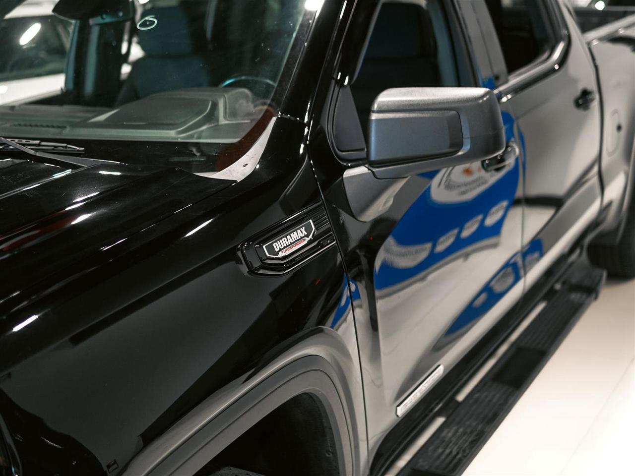 2024 GMC Sierra 1500 ELEVATION | 4X4 | 3.0 DIESEL | BLK PKG | NO ACCIDENTS Photo