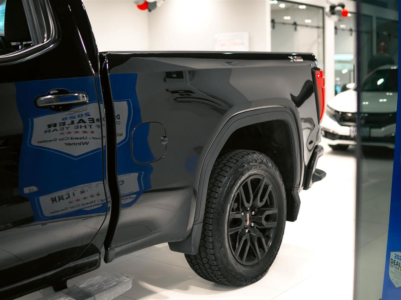 2024 GMC Sierra 1500 ELEVATION | 4X4 | 3.0 DIESEL | BLK PKG | NO ACCIDENTS Photo