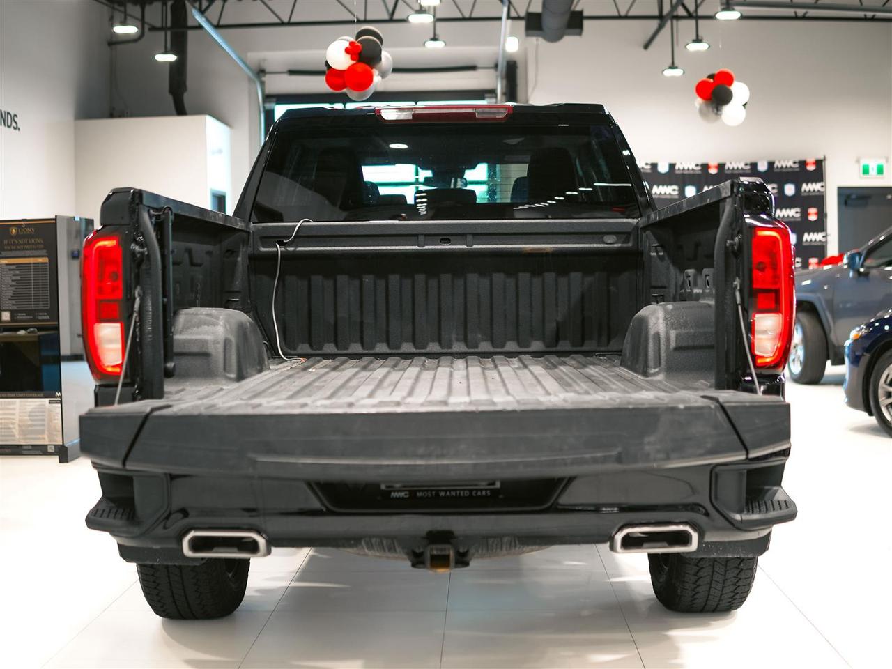 2024 GMC Sierra 1500 ELEVATION | 4X4 | 3.0 DIESEL | BLK PKG | NO ACCIDENTS Photo
