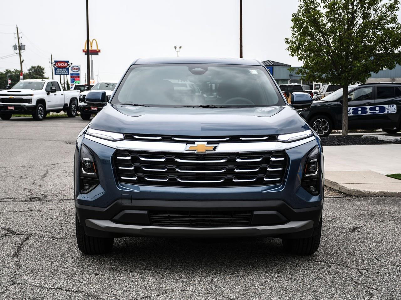 2027 Chevrolet Equinox LT Photo1