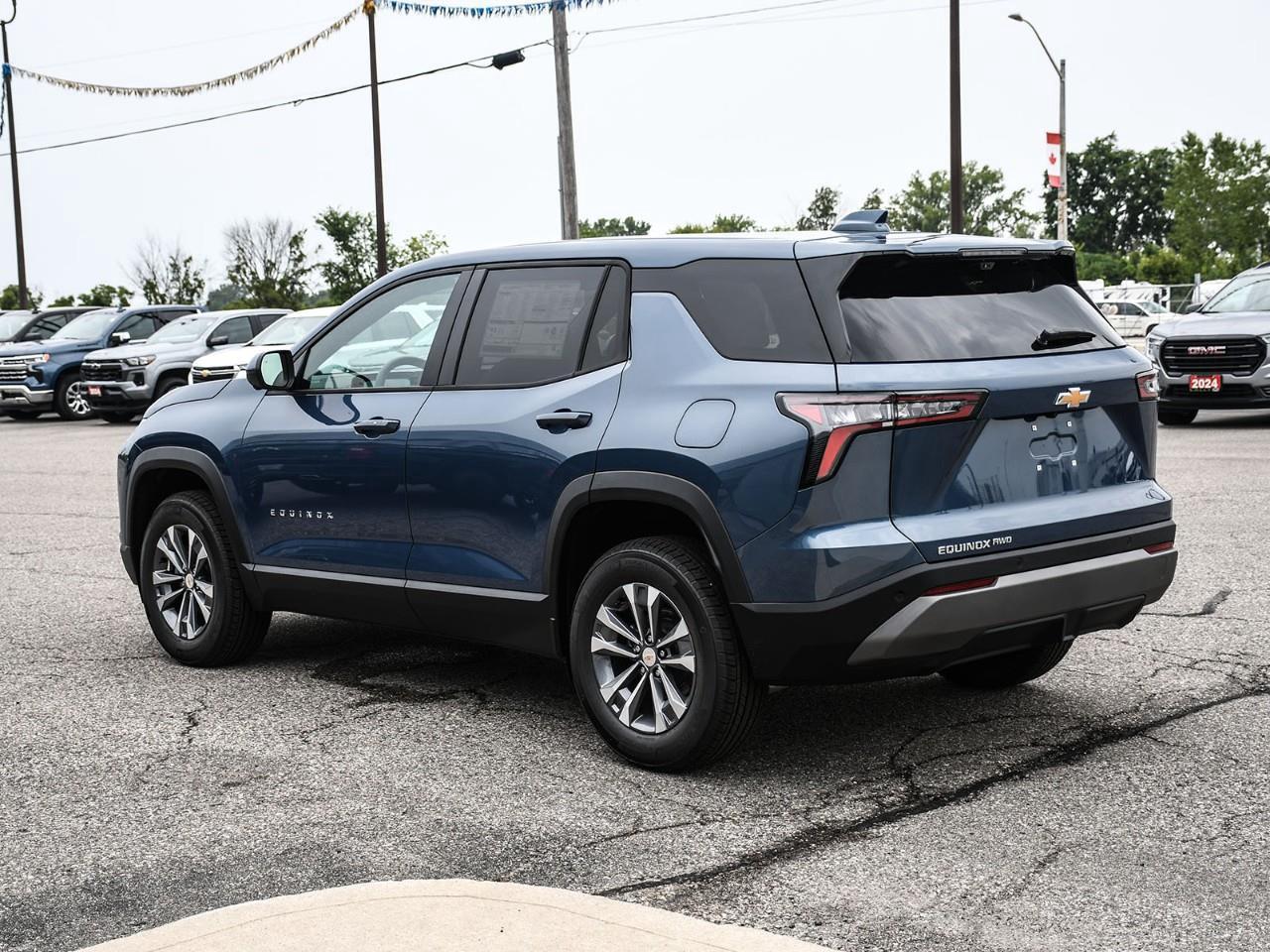2027 Chevrolet Equinox LT Photo3
