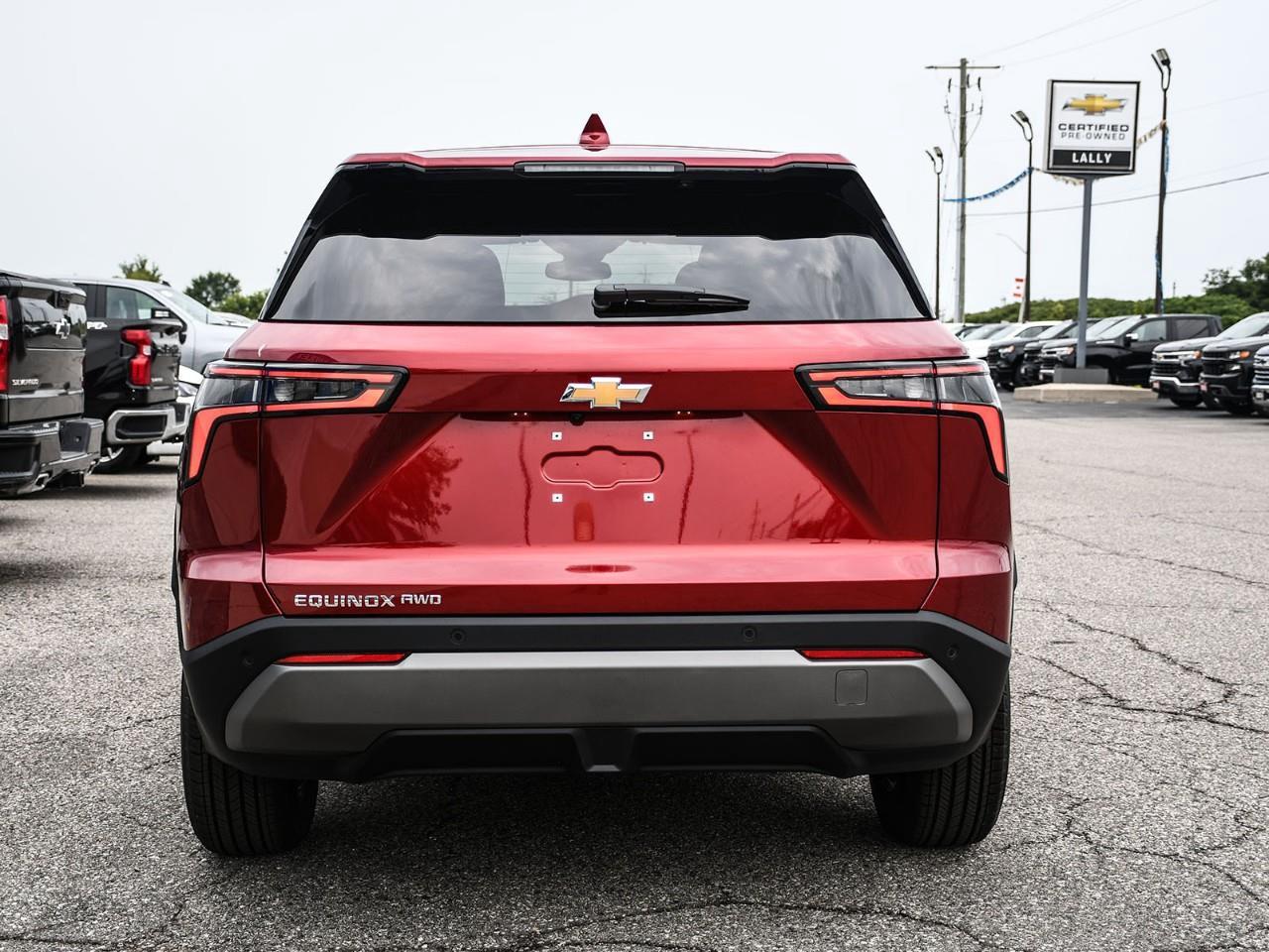 2027 Chevrolet Equinox LT Photo4