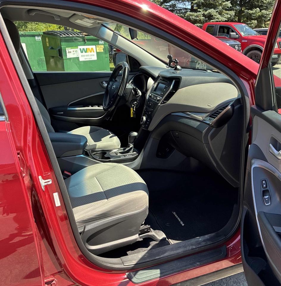 2017 Hyundai Santa Fe Sport - NO ACCIDENTS - CLEAN! Photo
