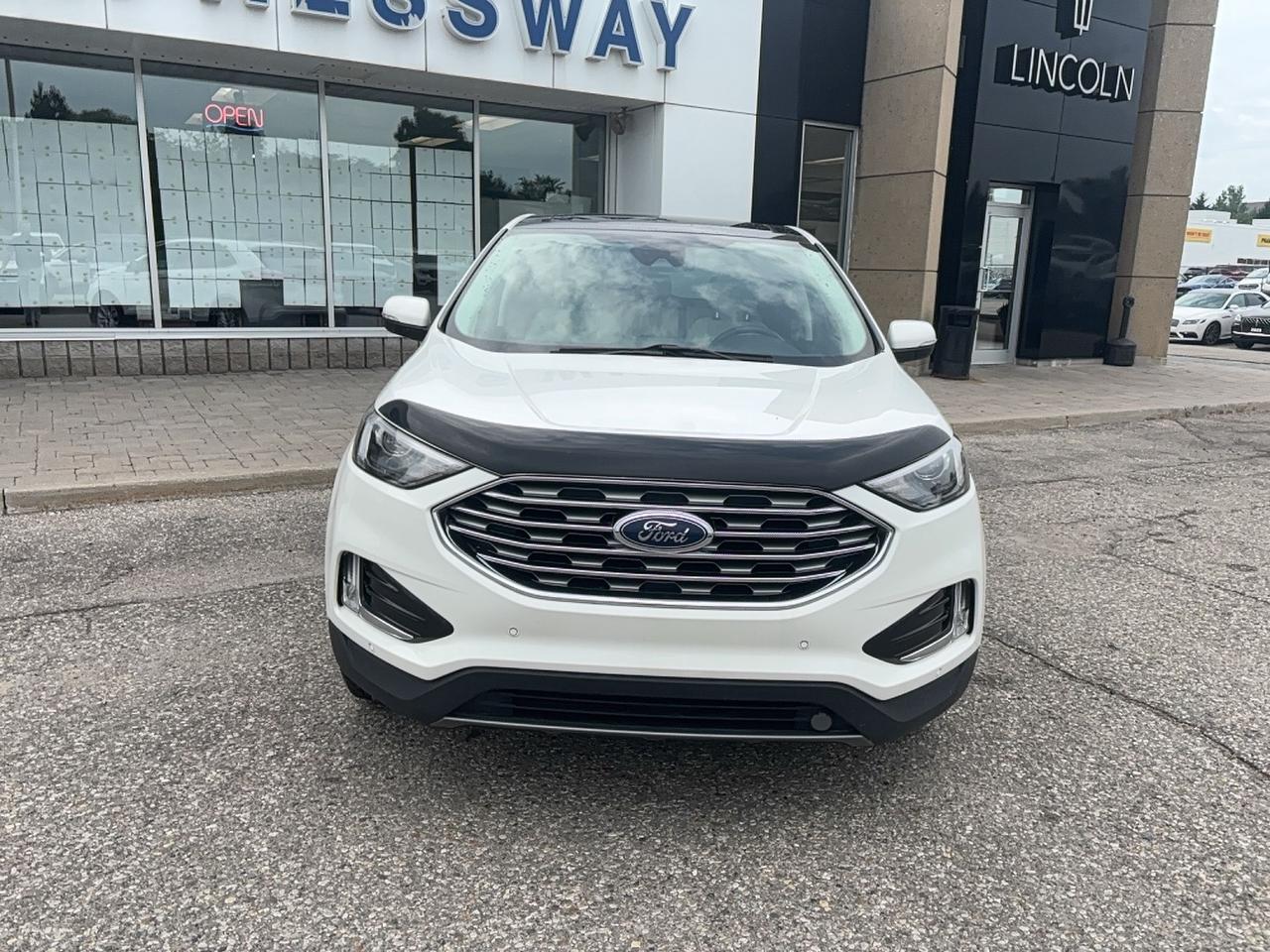 2024 Ford Edge TITANIUM, PANO ROOF, FACTORY HITCH, LOADED! Photo1