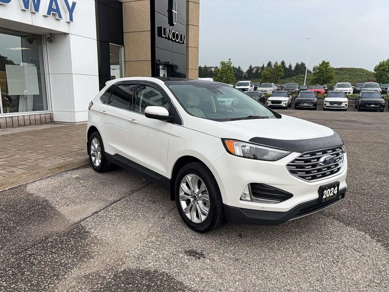 2024 Ford Edge TITANIUM, PANO ROOF, FACTORY HITCH, LOADED! Photo2