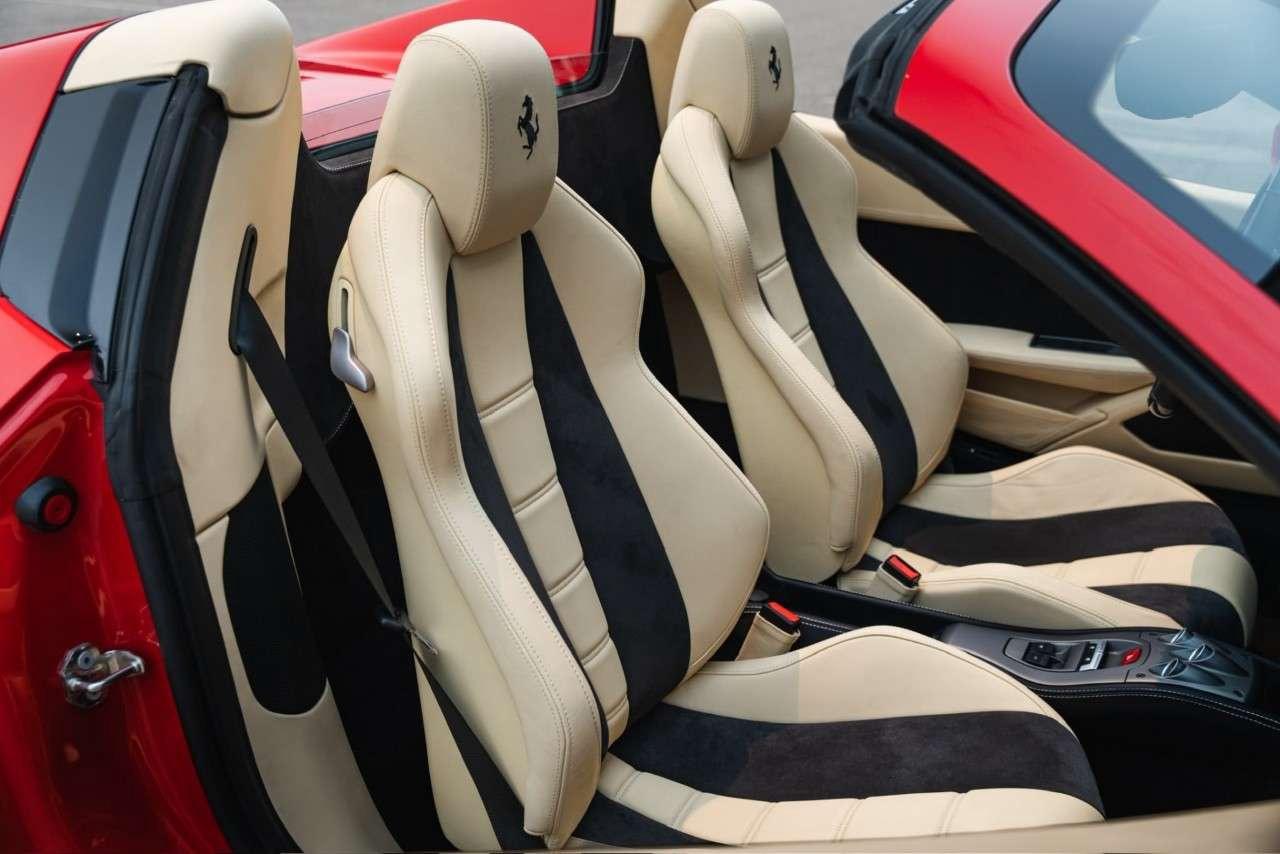 2013 Ferrari 458 2dr Conv Photo