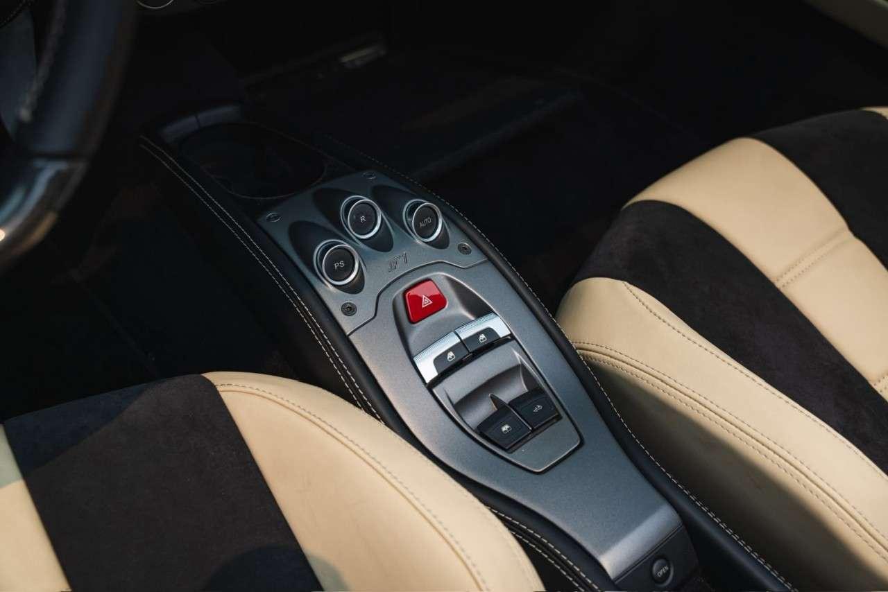 2013 Ferrari 458 2dr Conv Photo