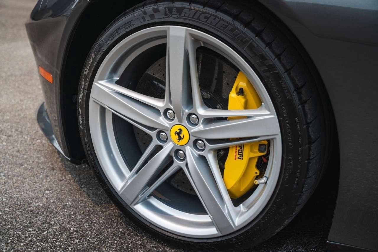 2017 Ferrari F12 Coupe Photo
