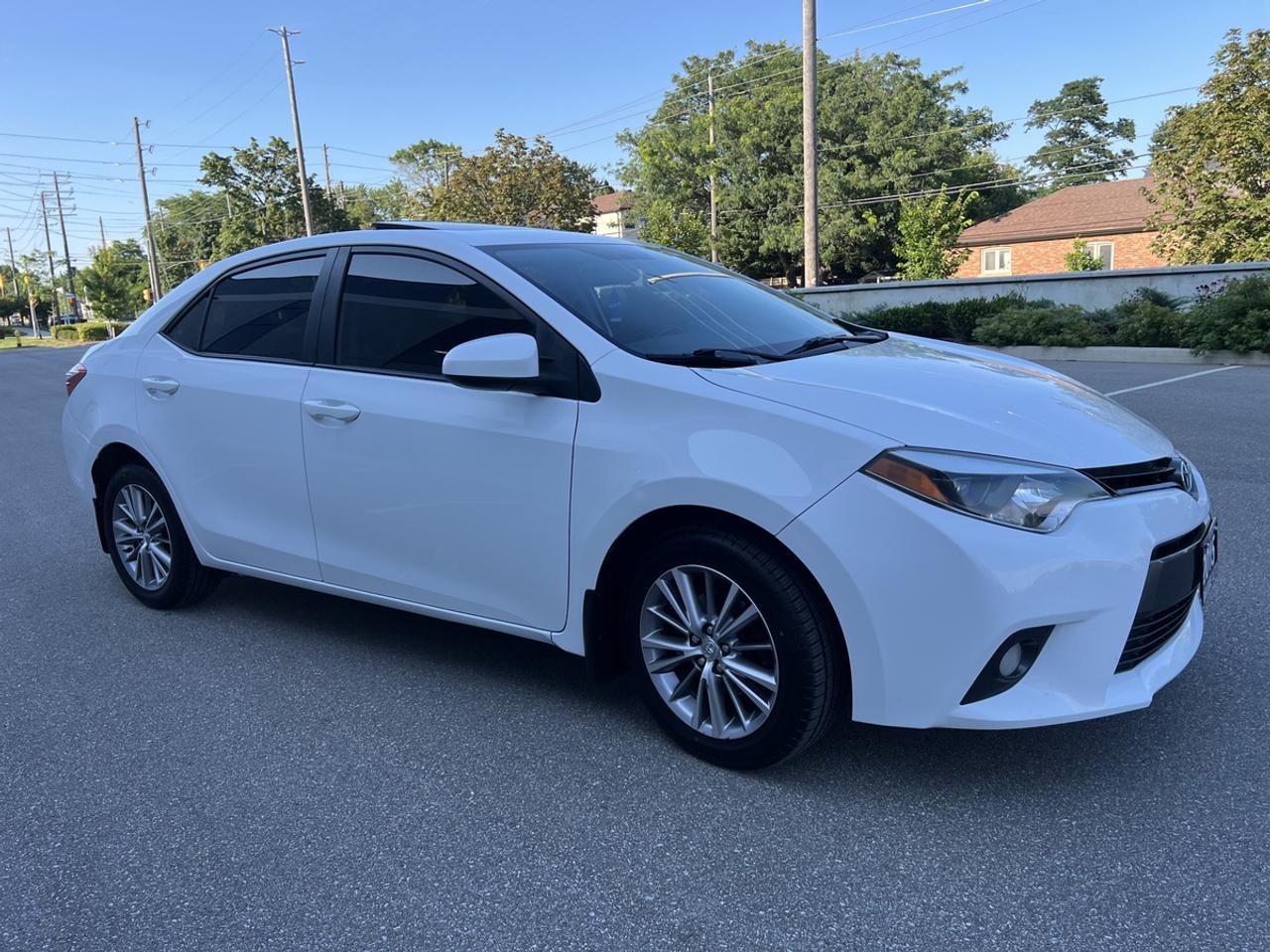 2015 Toyota Corolla LE Photo