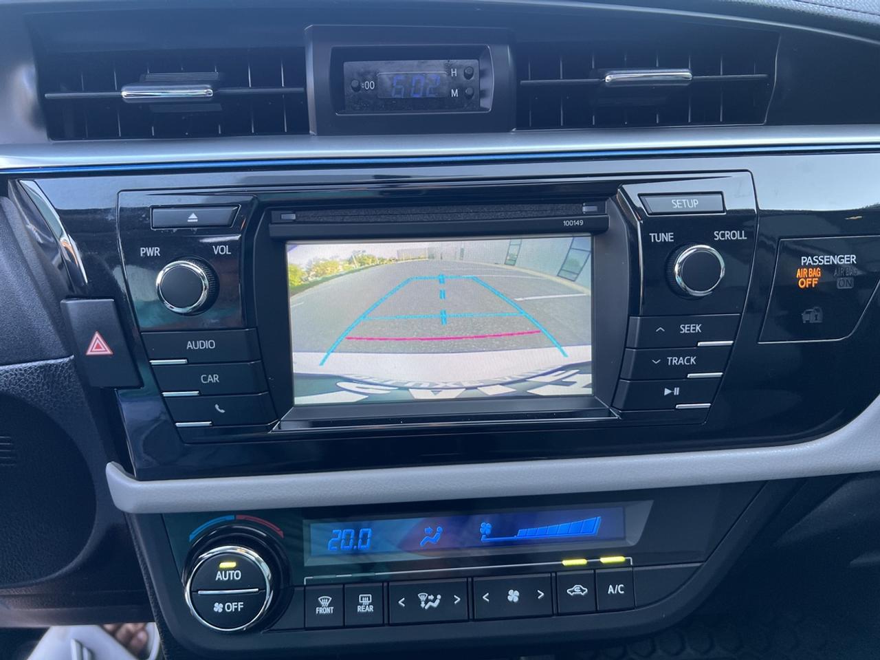 2015 Toyota Corolla LE Photo