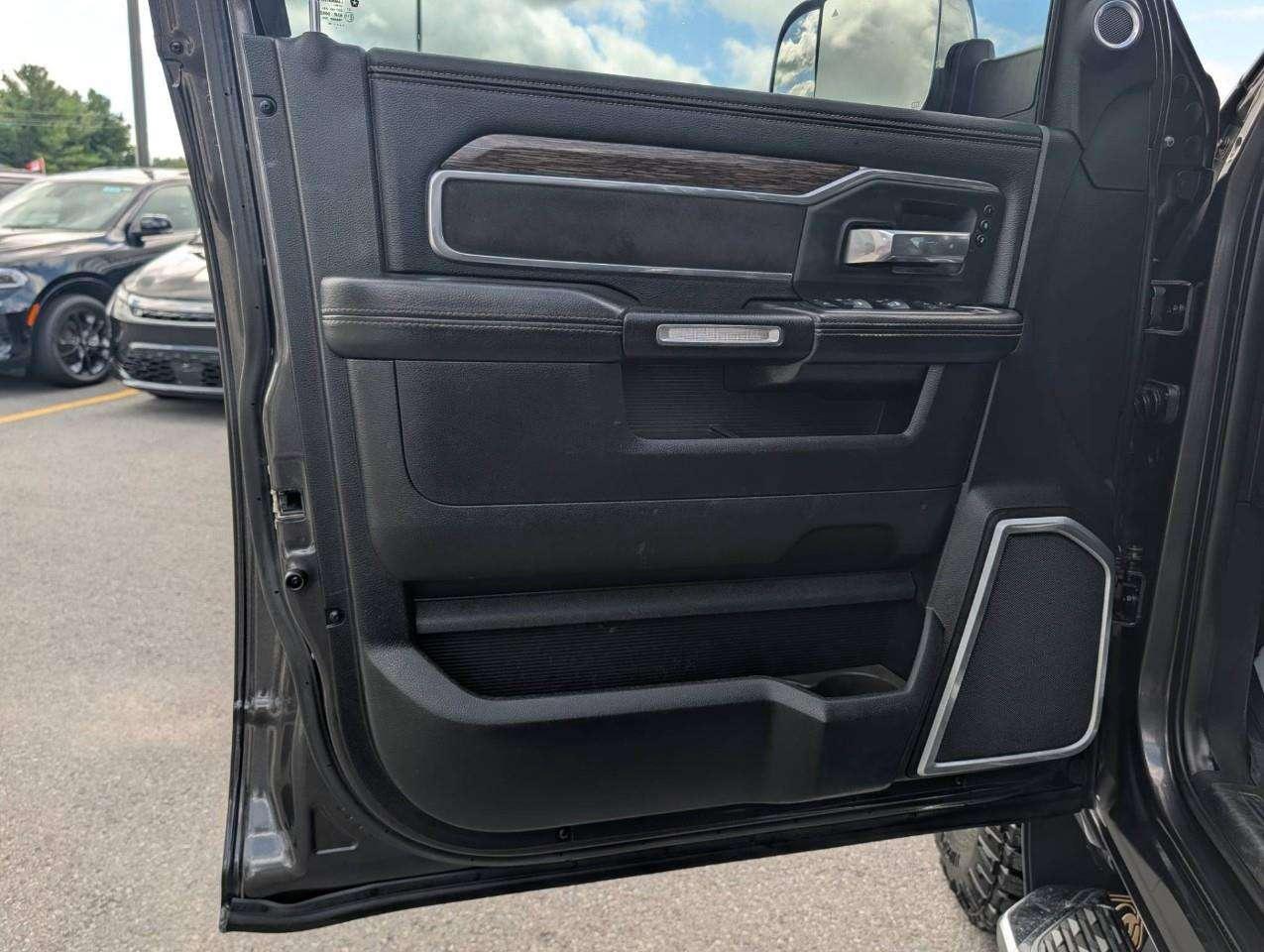 2019 RAM 2500 Laramie CUMMINS DIESEL ENGINE Photo