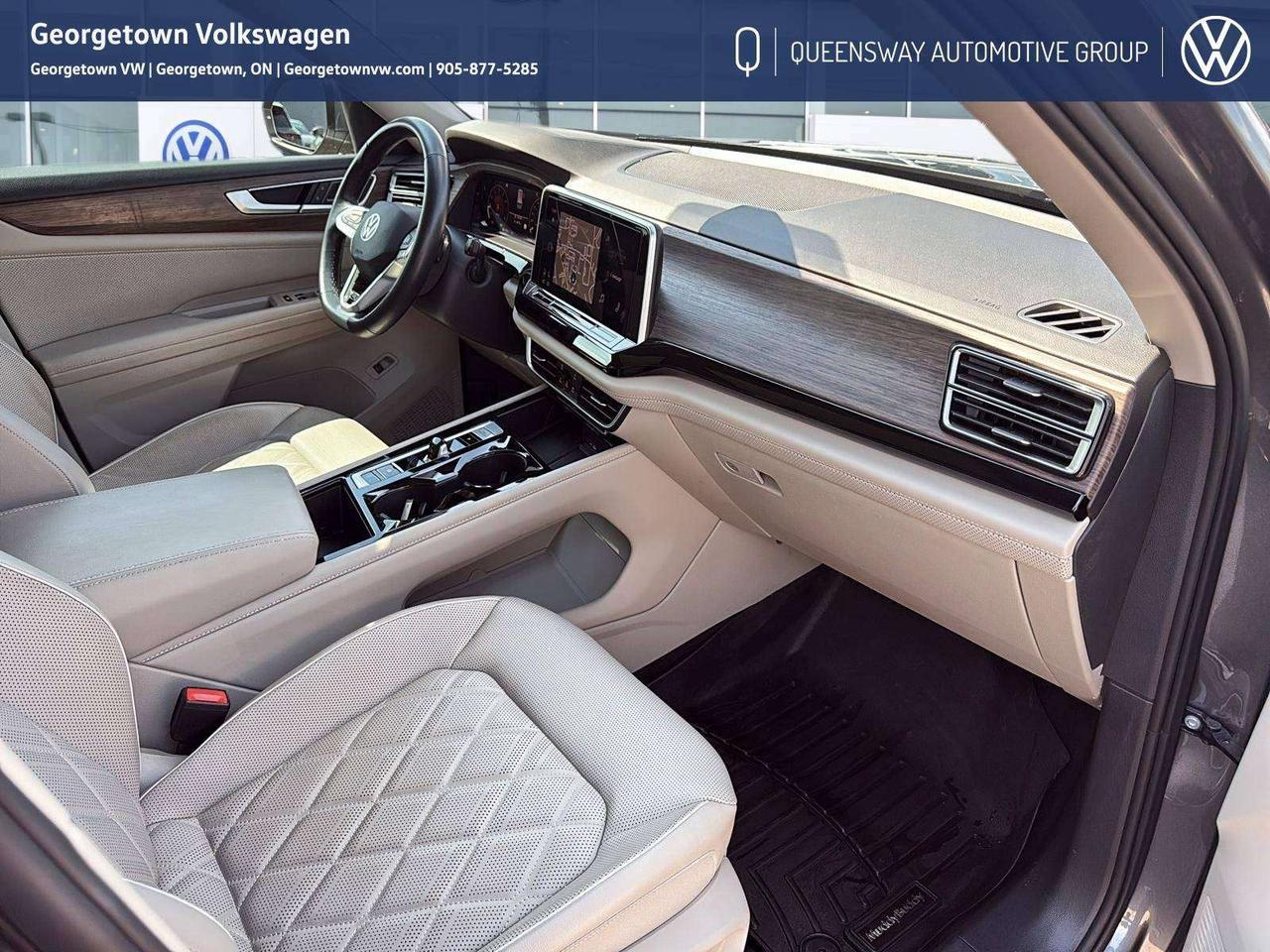 2024 Volkswagen Atlas EXECLINE Photo