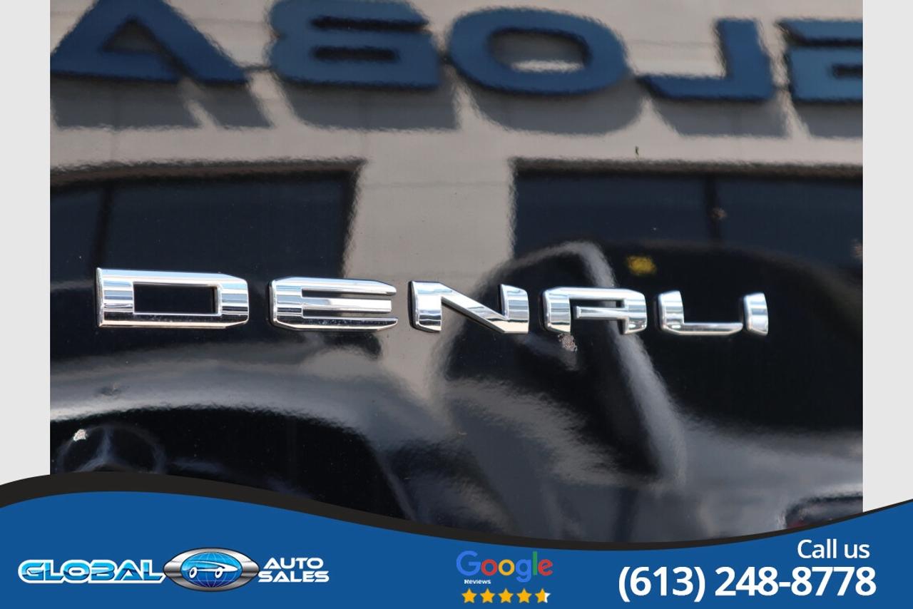 2025 GMC Yukon Denali Photo4