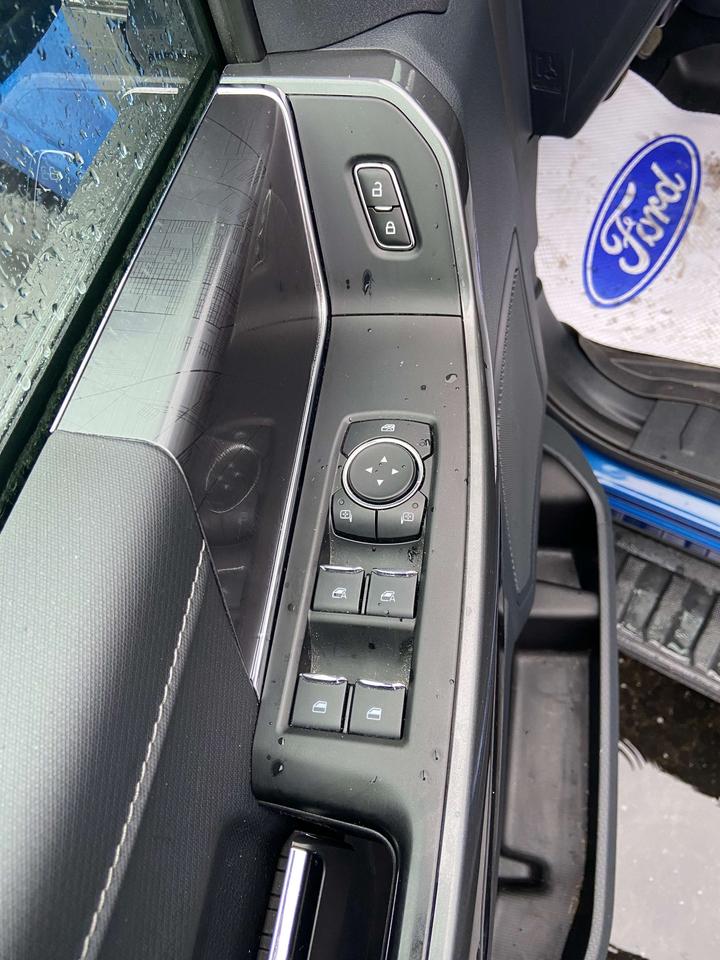 2023 Ford F-150 XL 4WD SuperCrew 5.5' Box Photo