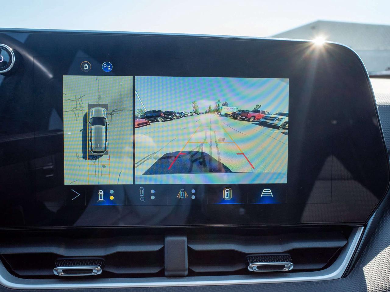 2025 Chevrolet Equinox AWD LT - WiFi Hotspot   Lane Keeping Assist Photo