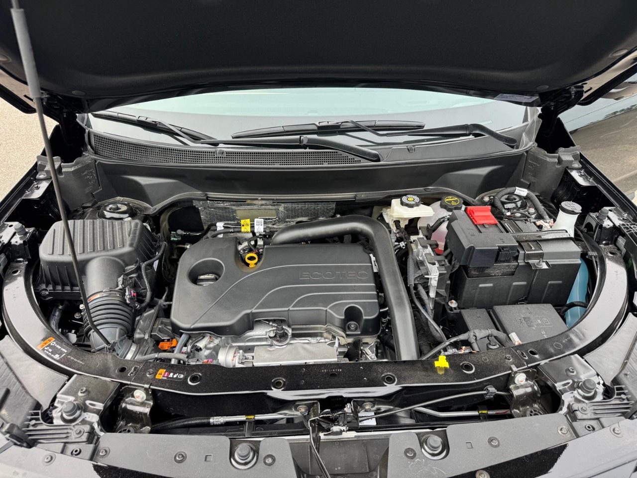 2027 Chevrolet Equinox AWD ACTIV Photo