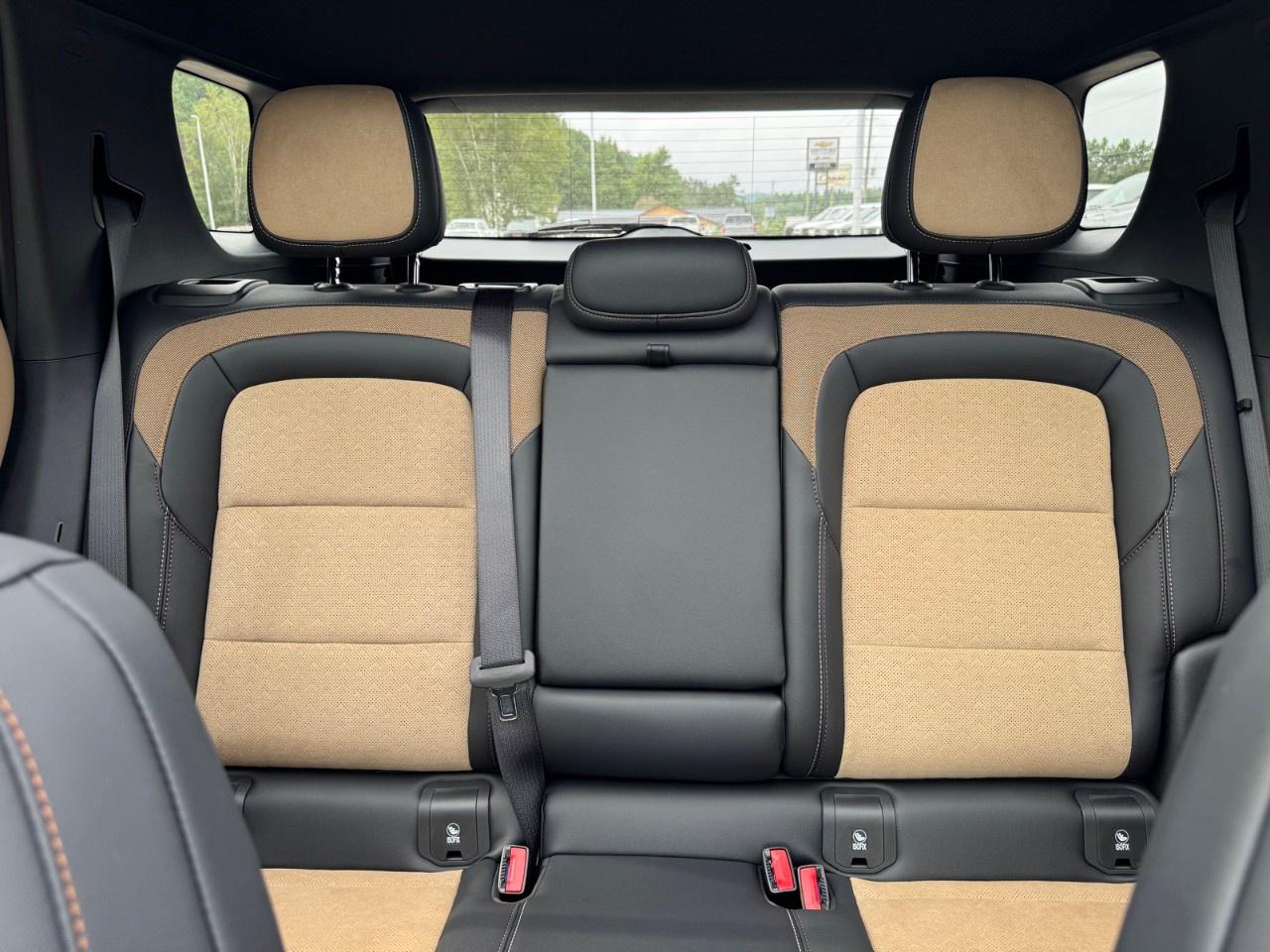 2027 Chevrolet Equinox AWD ACTIV Photo