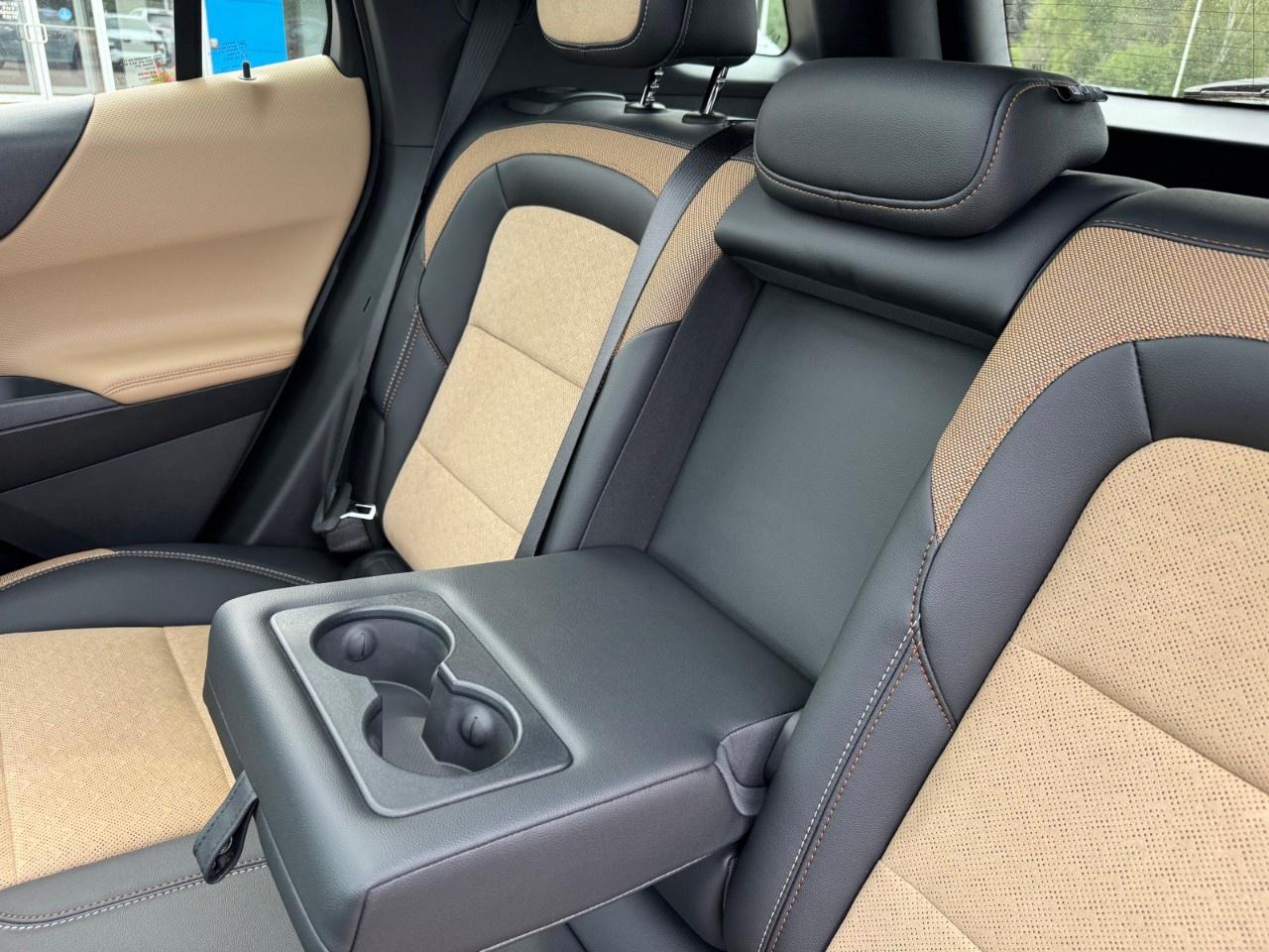 2027 Chevrolet Equinox AWD ACTIV Photo