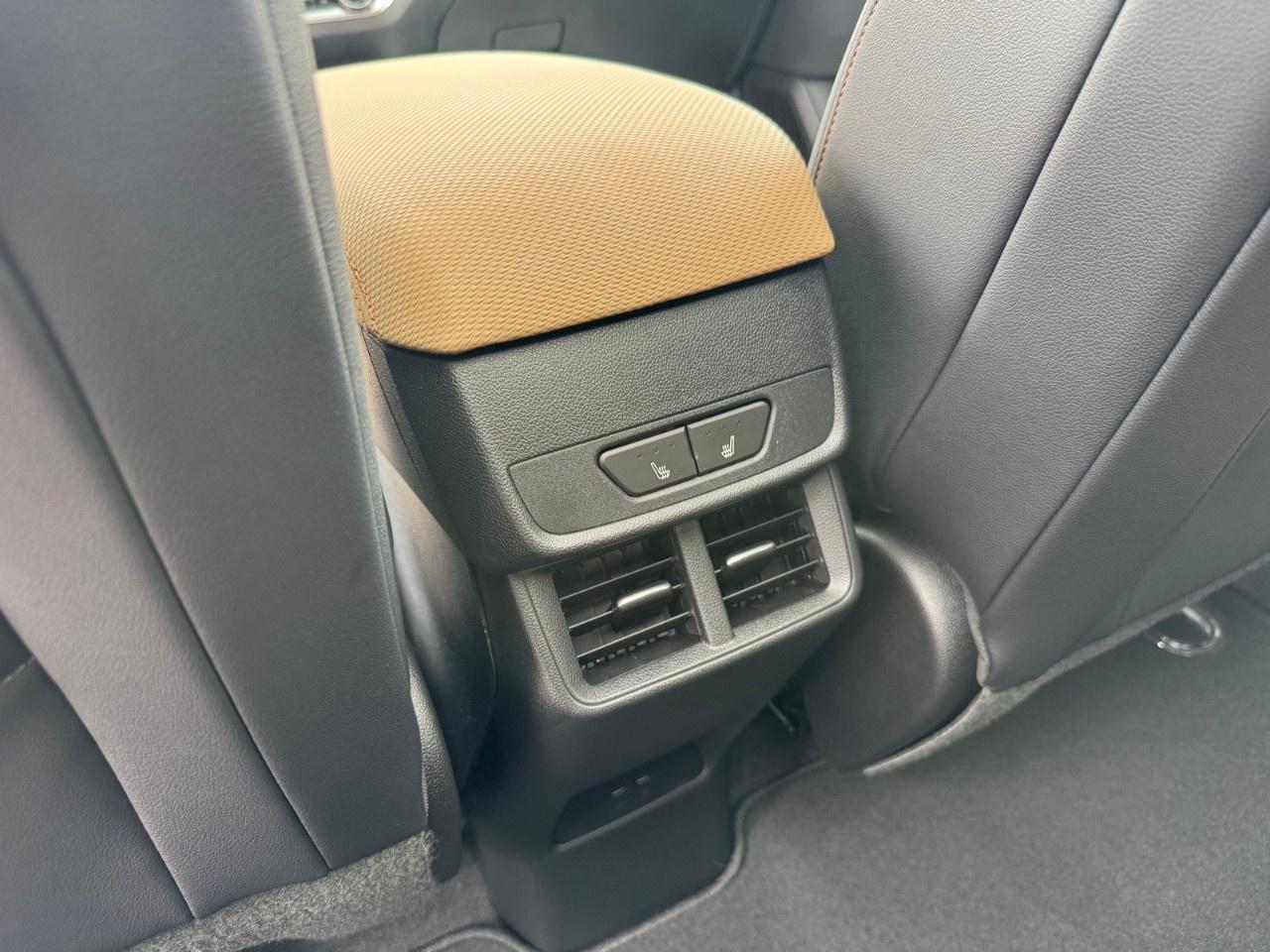 2027 Chevrolet Equinox AWD ACTIV Photo