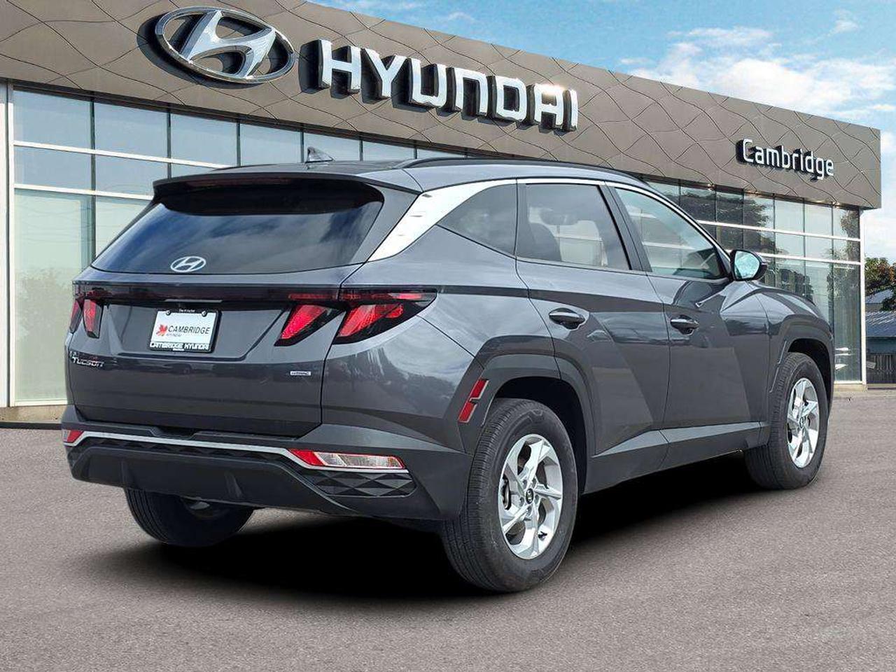 2022 Hyundai Tucson Preferred   NO ACCIDENTS HEATSEATS 7.9L/100KM Photo
