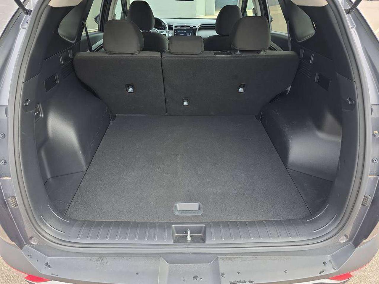 2022 Hyundai Tucson Preferred   NO ACCIDENTS HEATSEATS 7.9L/100KM Photo