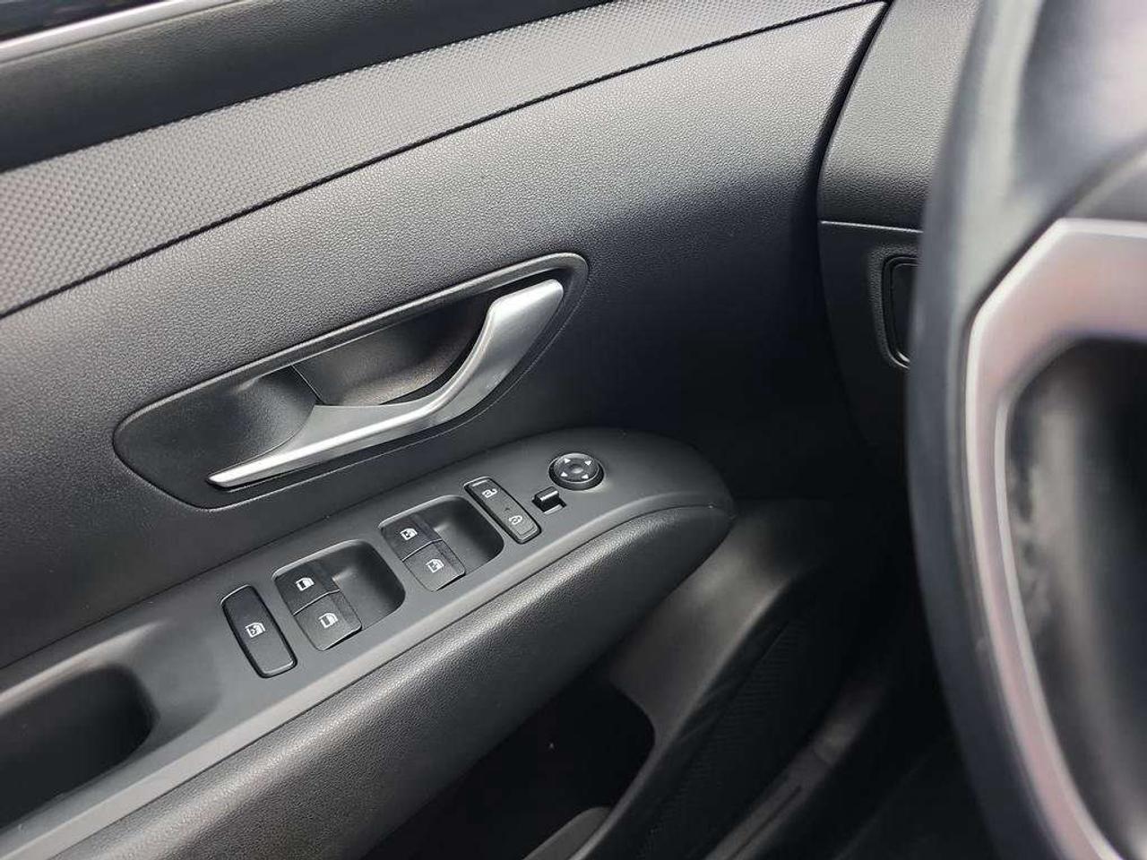 2022 Hyundai Tucson Preferred   NO ACCIDENTS HEATSEATS 7.9L/100KM Photo