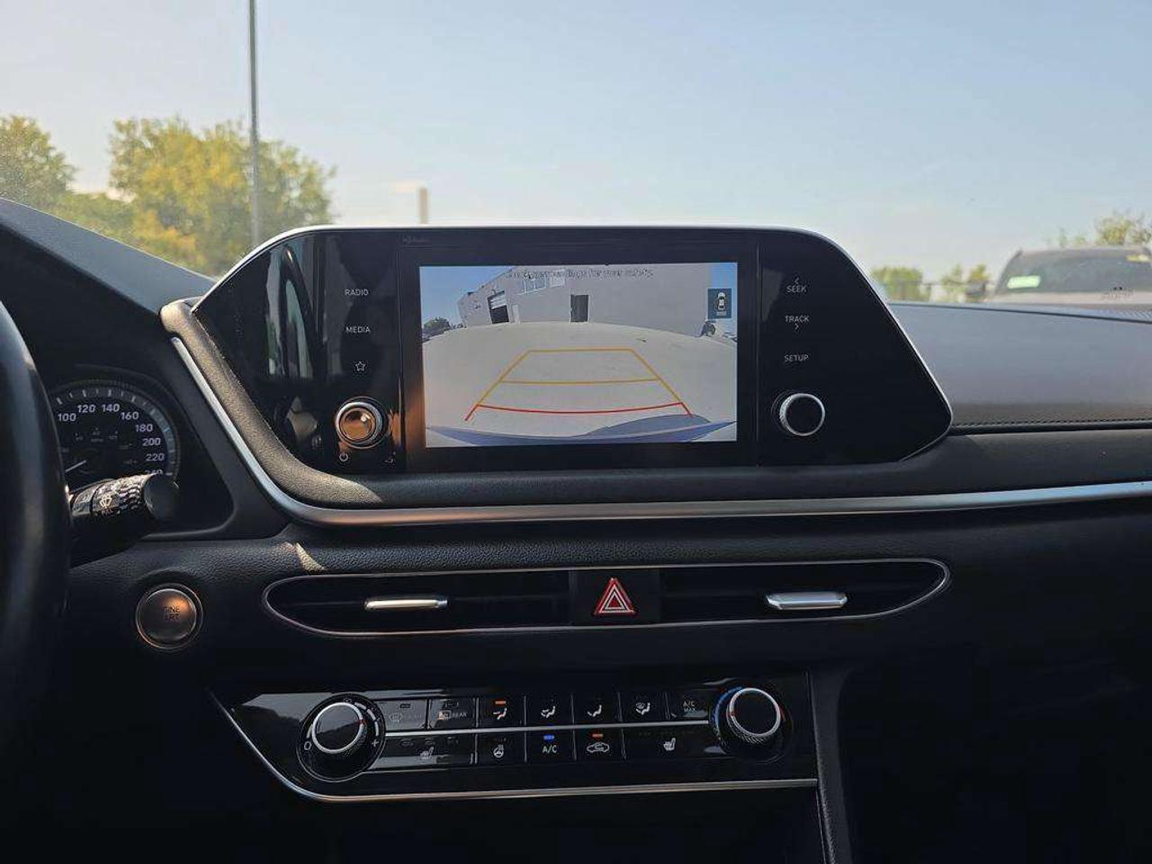 2021 Hyundai Sonata Preferred   NO ACCIDENTS HEATSEATS 6.4L/100KM Photo