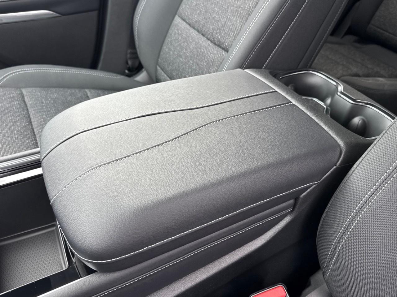 2026 Chevrolet Traverse AWD 4dr LT Photo