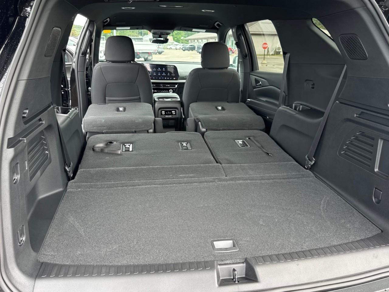 2026 Chevrolet Traverse AWD 4dr LT Photo