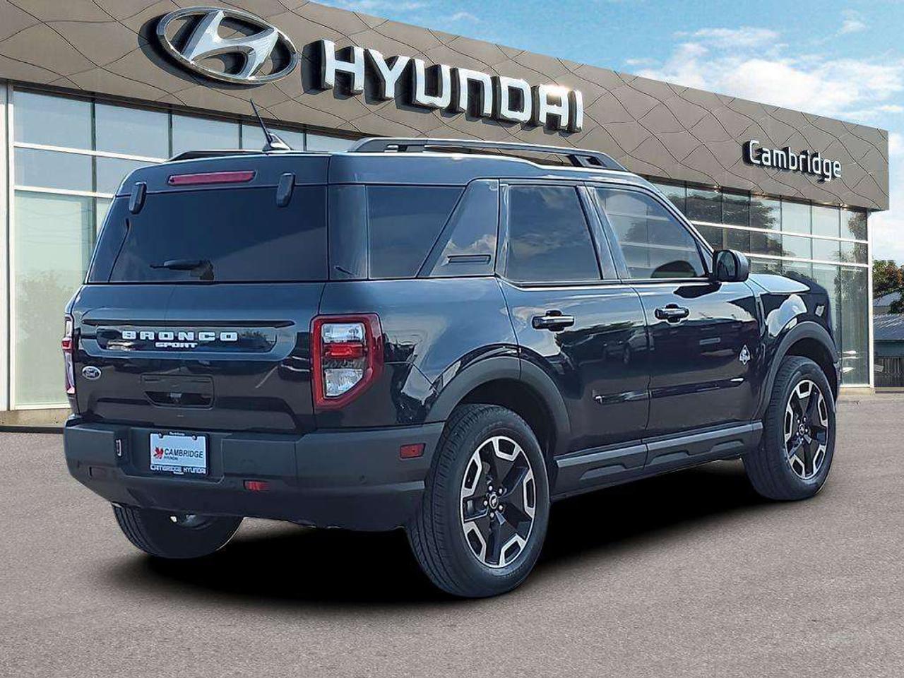 2023 Ford Bronco Sport Outer Banks   NO ACCIDENTS LEATHER 8.4L/100KM Photo
