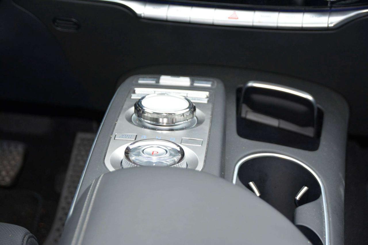 2024 Genesis GV70 2.5T Advanced Photo