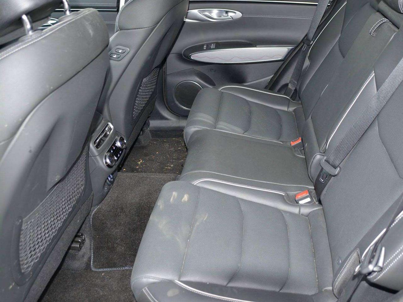 2024 Genesis GV70 2.5T Advanced Photo