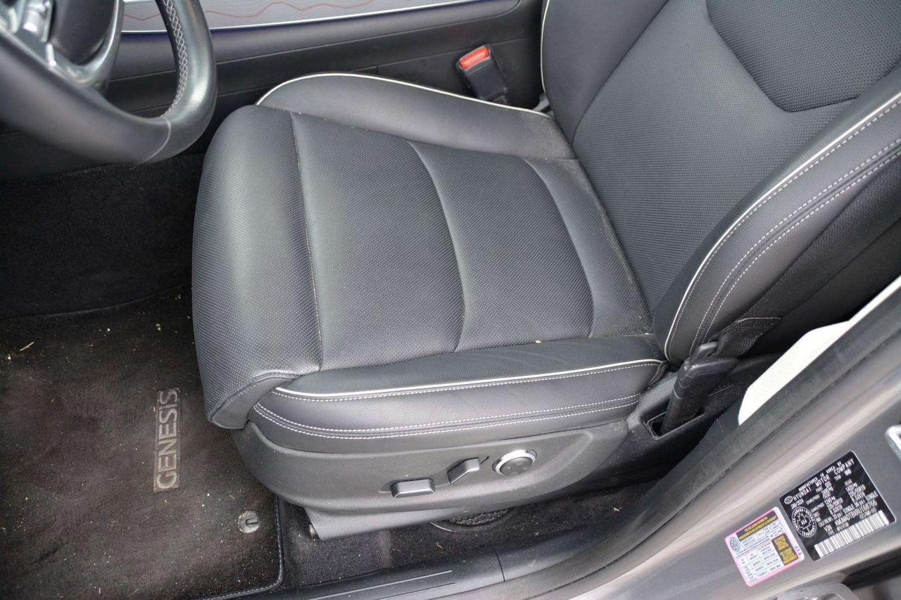 2024 Genesis GV70 2.5T Advanced Photo